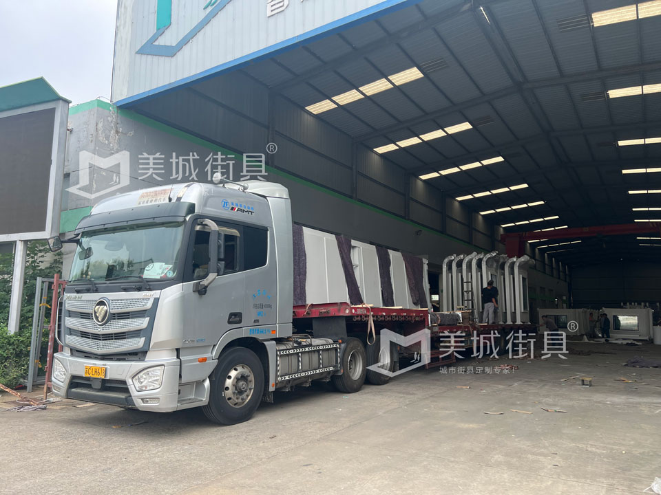 江蘇美城街具為新疆定制公交站臺第三批批發貨案例